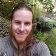 Offro ripetizioni a studenti dalle medie alle superiori, con l'obiettivo di colmare lacune o migliorare il rendimento scolastico.